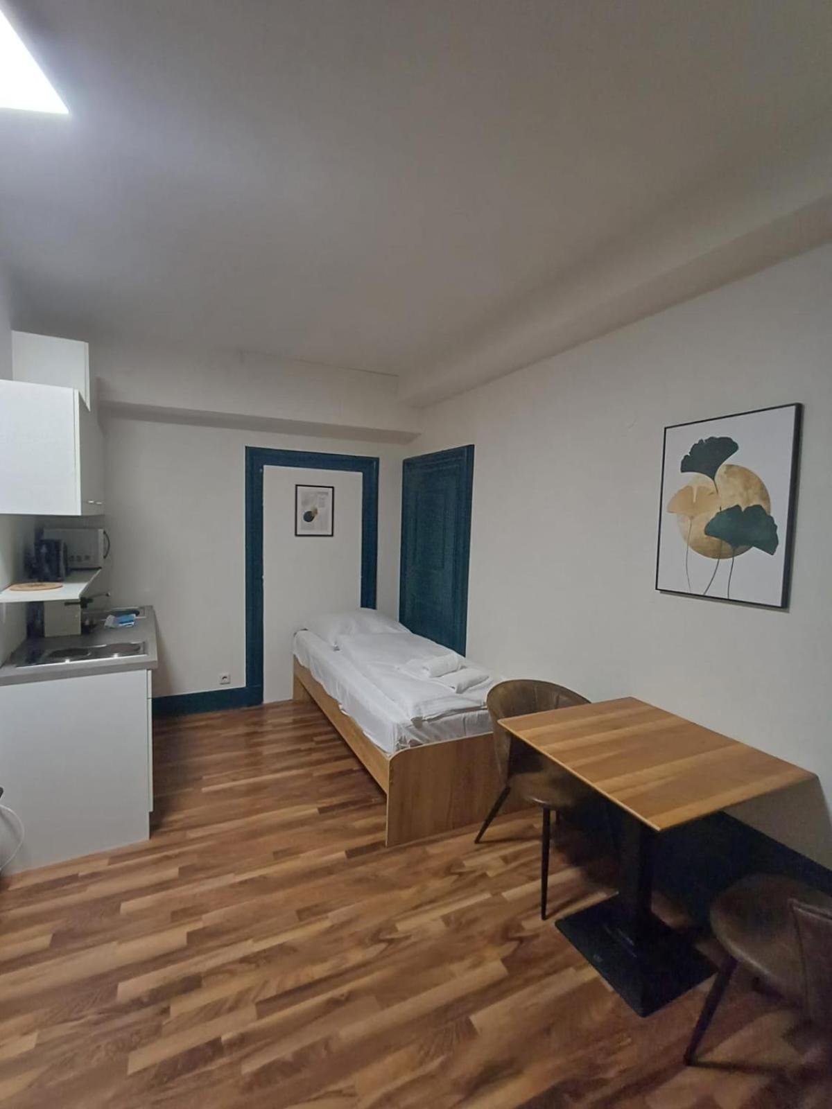 Crown Living Villa Blumenau Studios, Smarttv, Parkplatz 루스테나우 외부 사진