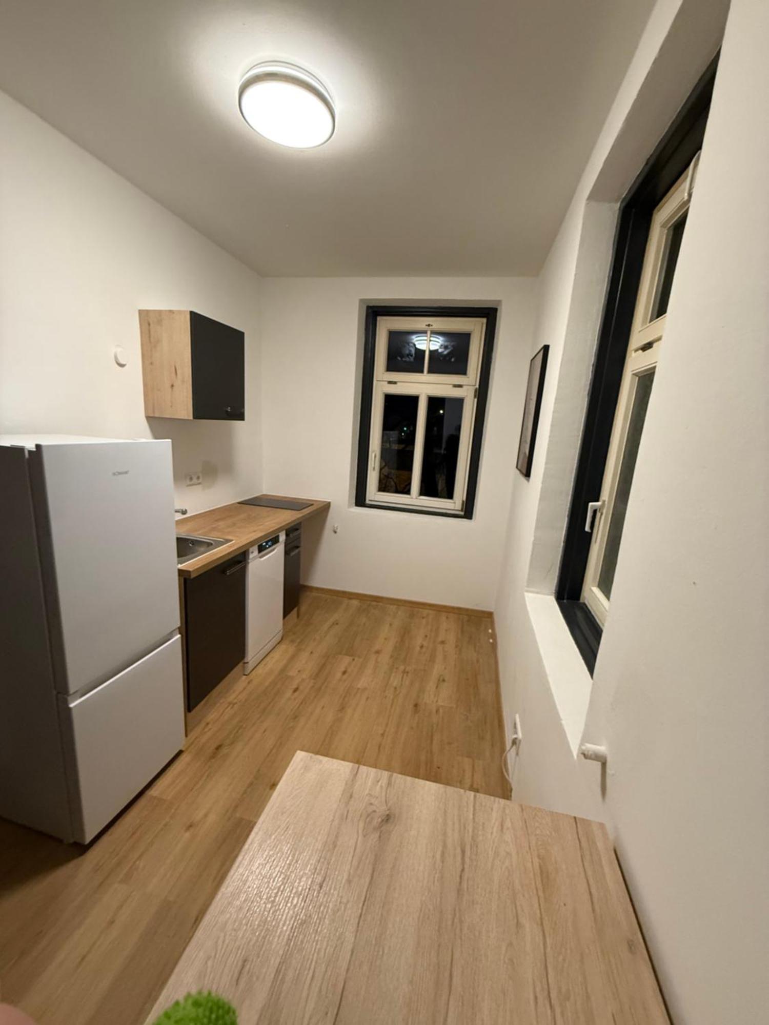 Crown Living Villa Blumenau Studios, Smarttv, Parkplatz 루스테나우 외부 사진