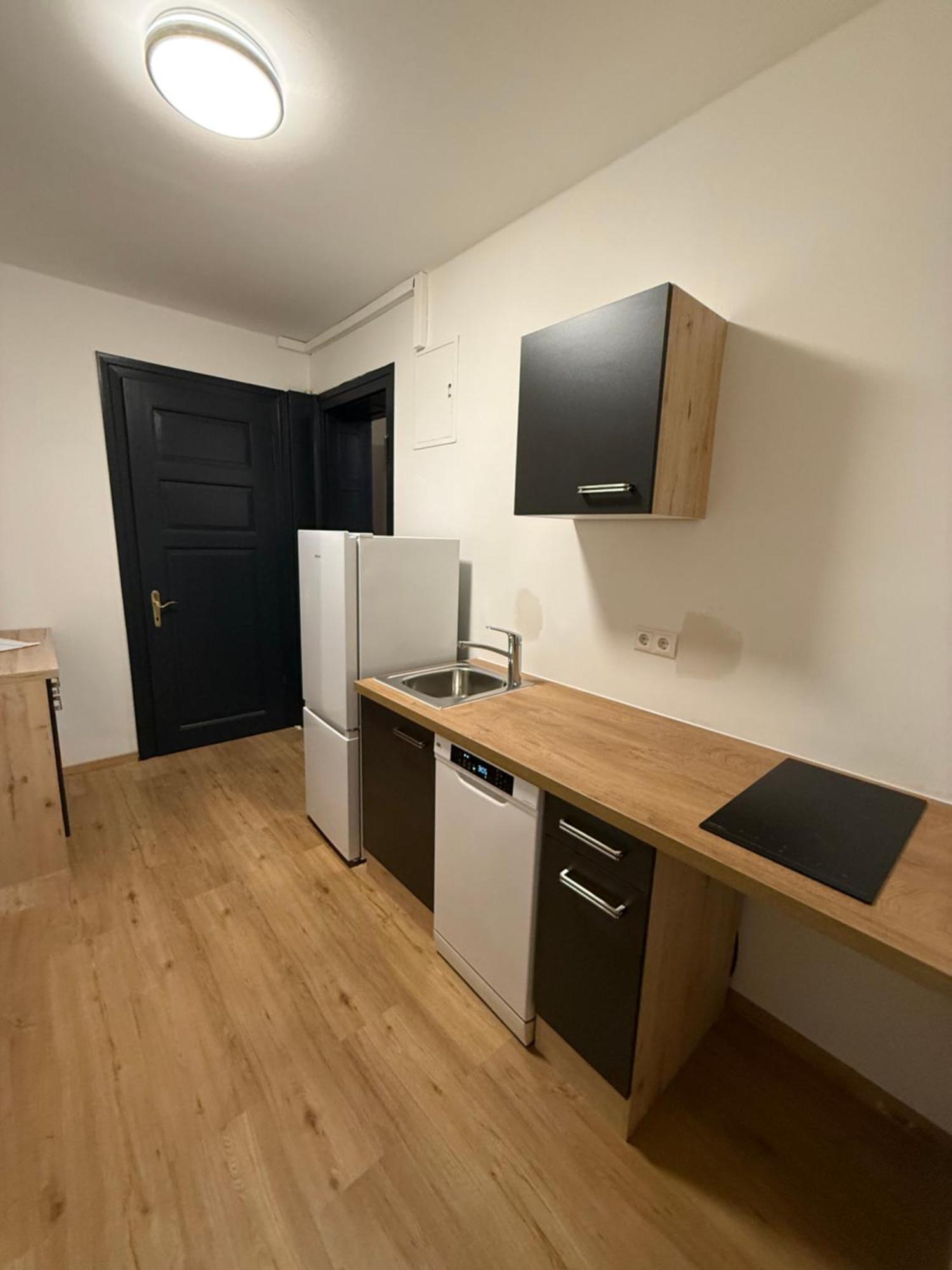 Crown Living Villa Blumenau Studios, Smarttv, Parkplatz 루스테나우 외부 사진