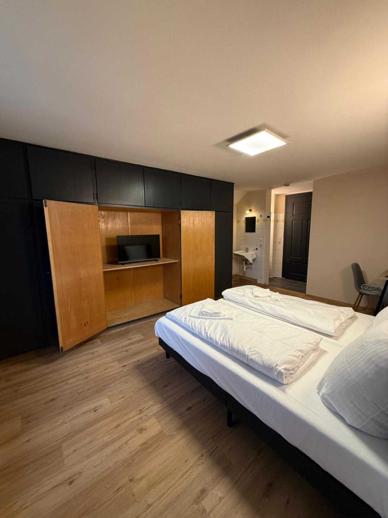 Crown Living Villa Blumenau Studios, Smarttv, Parkplatz 루스테나우 외부 사진