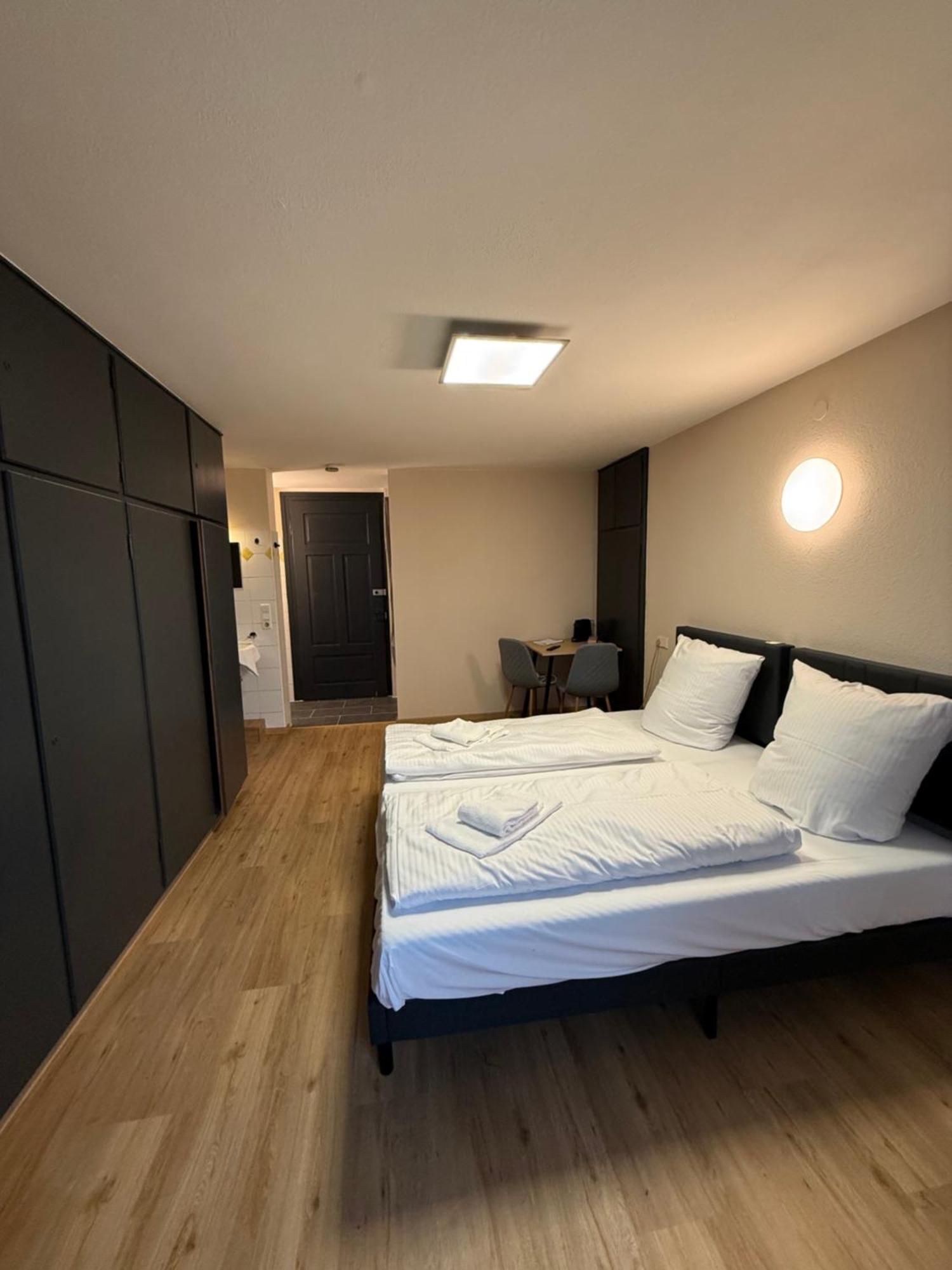 Crown Living Villa Blumenau Studios, Smarttv, Parkplatz 루스테나우 외부 사진